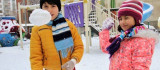 Elazığ'da çocukların kar sevinci
