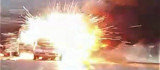 Elazığ'da otomobil alev alev yandı, patlama sesleri korkuttu