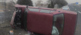 Elazığ'da otomobil yan yattı: 4 yaralı